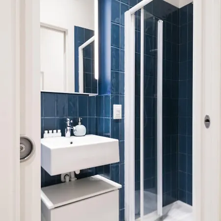 Easylife-luminoso In Zona Garibaldifs Milan