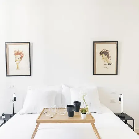 Easylife-luminoso In Zona Garibaldifs