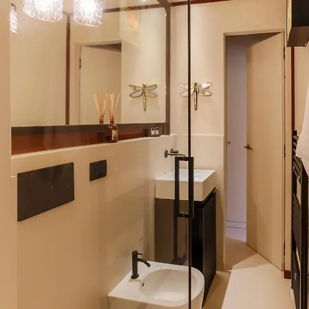 Апартаменты The Rent - Modern One-bedroom In The Lively Heart Of Brera