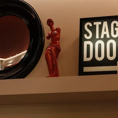 Апартаменты The Rent - Modern One-bedroom In The Lively Heart Of Brera Милан