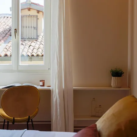 Апартаменты The Rent - Modern One-bedroom In The Lively Heart Of Brera Милан