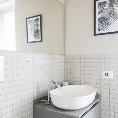 Апартаменты Easylife - - Commenda 25 - Porta Romana