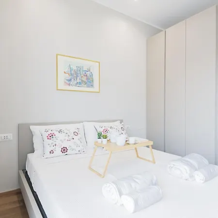 Easylife - - Commenda 25 - Porta Romana Milán