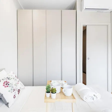 Апартаменты Easylife - - Commenda 25 - Porta Romana