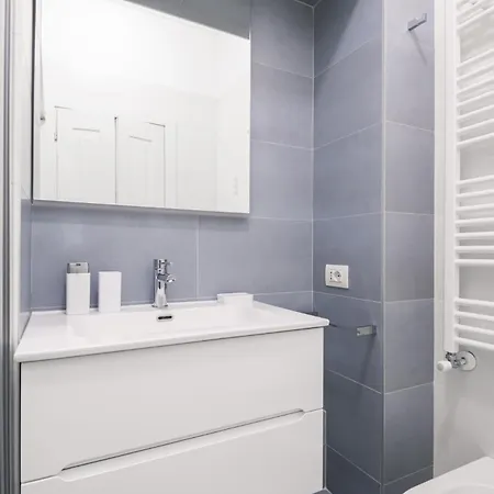 Easylife - - Lazzaro Papi 3 - Porta Romana