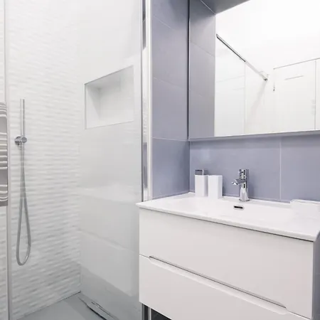 Easylife - - Lazzaro Papi 3 - Porta Romana Milán