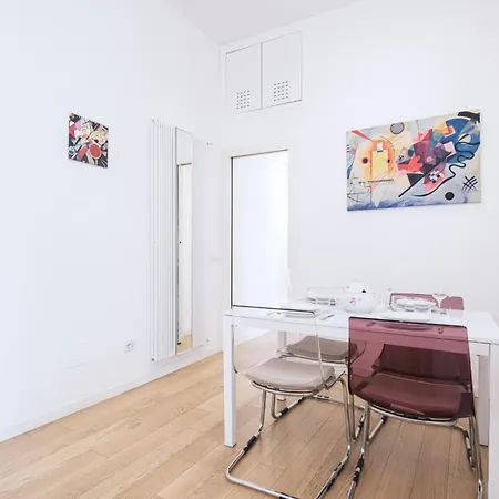 Easylife - - Lazzaro Papi 3 - Porta Romana