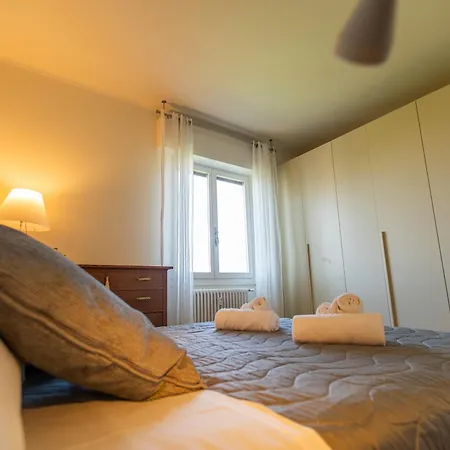 Skyattic - 801 - Citylife - 1 Min Domodossola M5 Μιλάνο