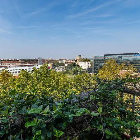 Skyattic - 801 - Citylife - 1 Min Domodossola M5 Μιλάνο
