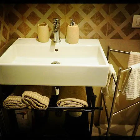 Smile House. Intero Trilocale 15 Min. Dal Centro Lejlighed Milano