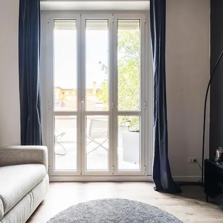 Favoloso Bilocale Con Terrazza Nel Cuore Di Apartament Mediolan
