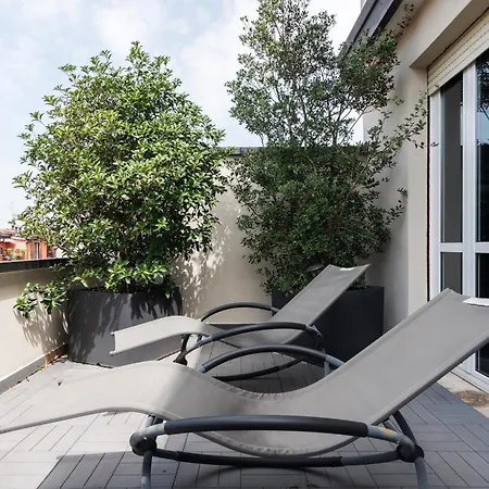 Favoloso Bilocale Con Terrazza Nel Cuore Di Apartament Mediolan