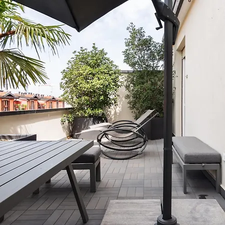 Favoloso Bilocale Con Terrazza Nel Cuore Di Apartament Mediolan