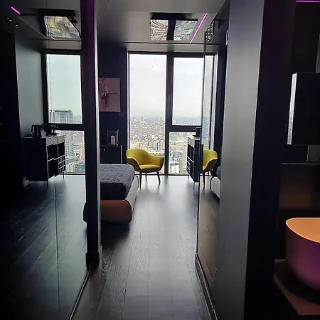 게스트하우스 Skyline Solaria 4*