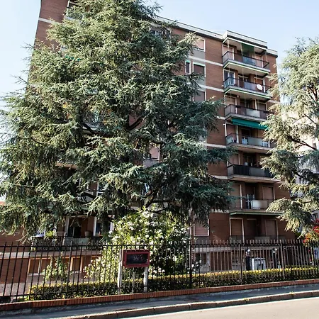 Milano-linate Self Check In & Free Parking Apartment *