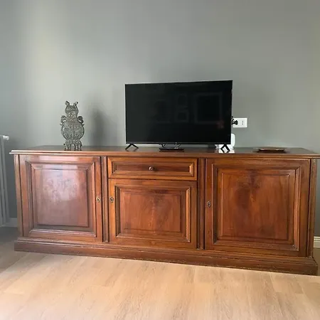 Daire Ospitali - Dimora Tina, Ampio Trilocale In Zona Lambrate Comodo X4 *