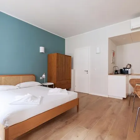 Youhosty - Ticinese 1 * Milan