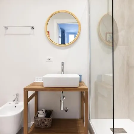 Youhosty - Ticinese 1 * Milano