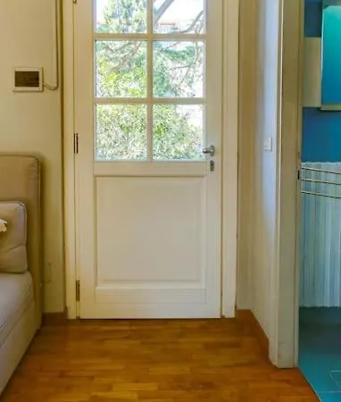 Quiet 1 Bedroom Garden Views