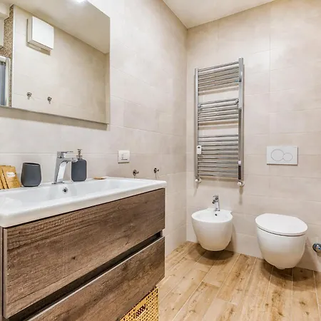 High-class Porta Venezia Flat Via Salvini Apartament Mediolan