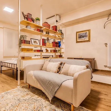 High-class Porta Venezia Flat Via Salvini * Milan
