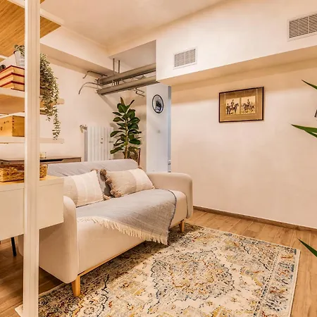 High-class Porta Venezia Flat Via Salvini Apartament