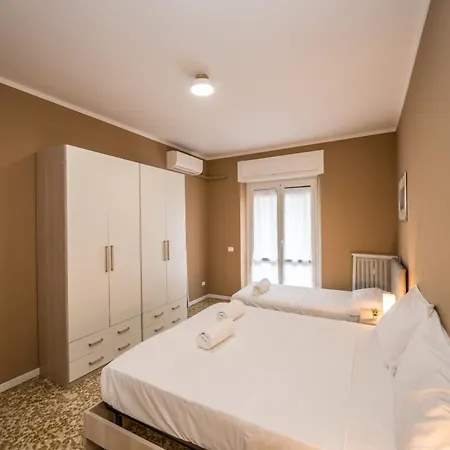 Apartment Shortmi Canonica Milan