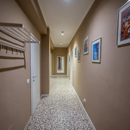 Shortmi Canonica Milan