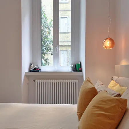 The Boutique Houses Lux - Private Garden - Pt. Romana Apartment Milan