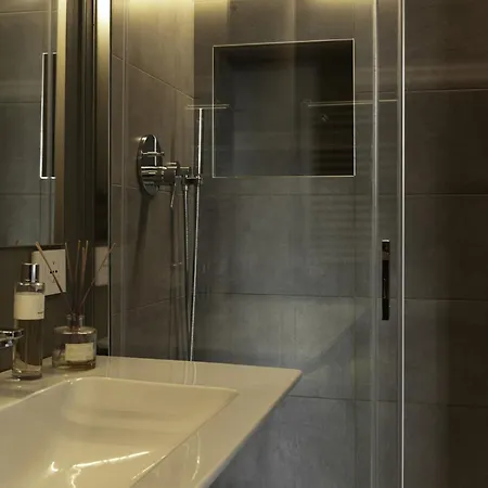 Monviso Design Loft R&r *