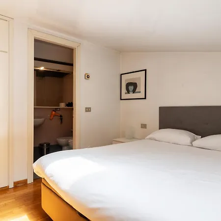 Elegante Bilocale Con Postazione Lavoro San Babila *