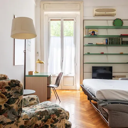 Bilocale Di Charme A Due Passi Da Pt Romana Mailand