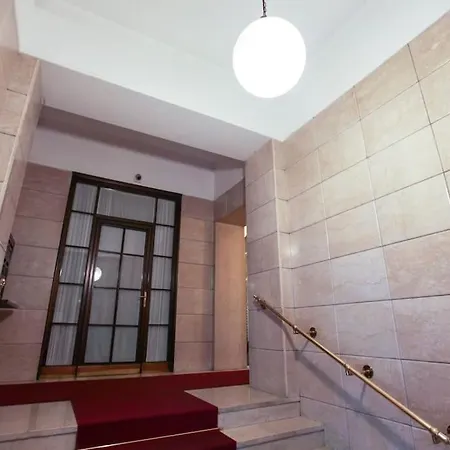 Апартаменты Hacca Collection 3-br Oasis In Porta Venezia Милан