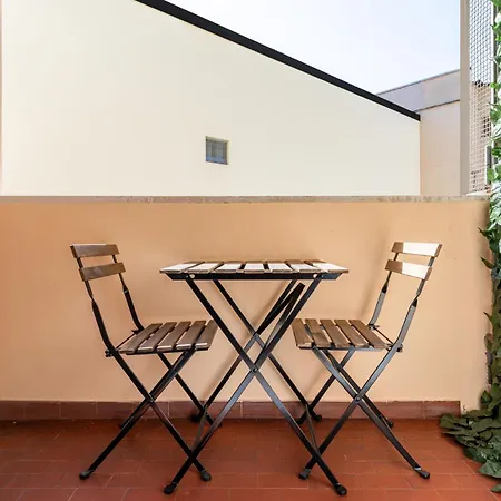 Binario Verticale Apartment Milan