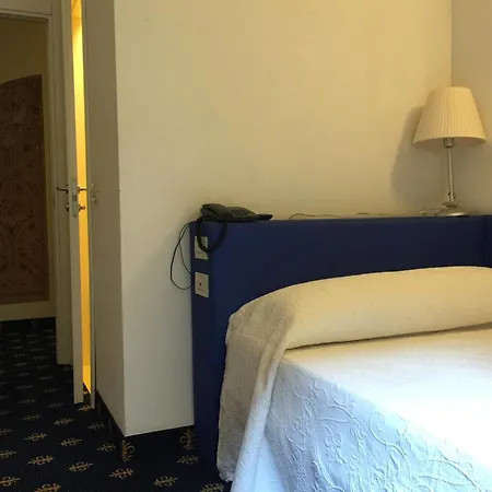 Hotel My 2*