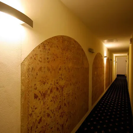 Hotell My 2*