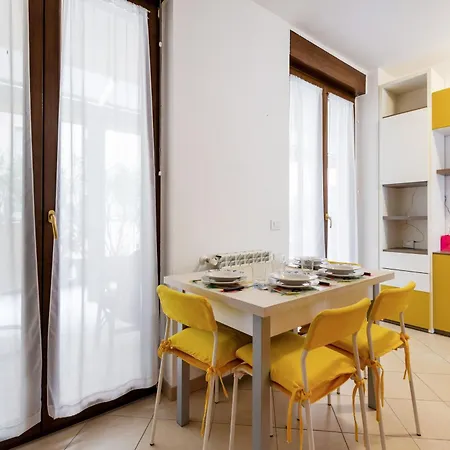 Corsica Huge Terrace Flats * Milano