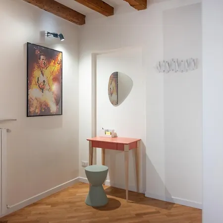 Milano Suite Home * Milan