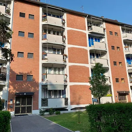 Rainbow Room Milano - Men Only Homestay Milan