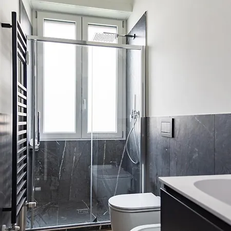 Apartament Youhosty - Bergamo 8 *