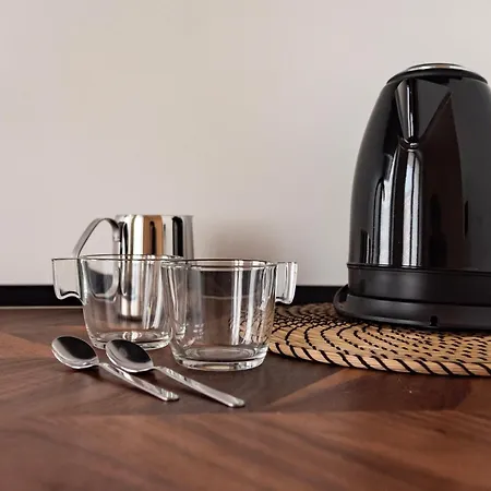 Youhosty - Bergamo 8 *