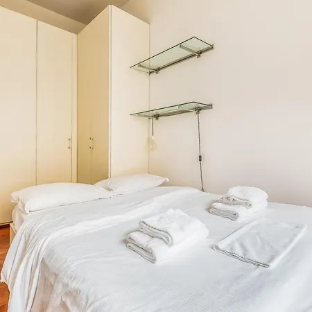 Brand New Centrale Via Soperga- 2pax- Wifi Apartment Milan