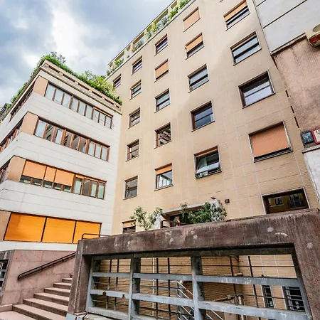 Apartment Brand New Centrale Via Soperga- 2pax- Wifi