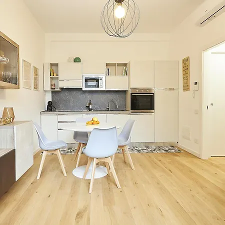 Urban Flats - Center דירה