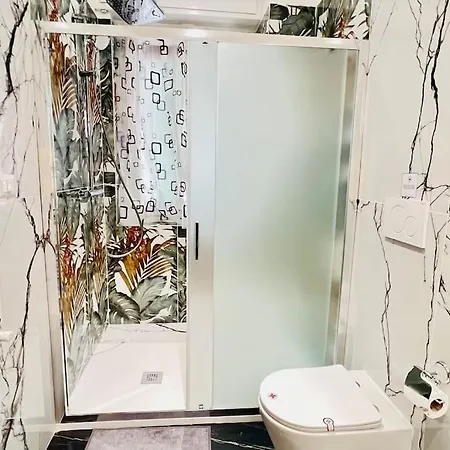 New And Elegant On The Navigli Netflix E Apartment *