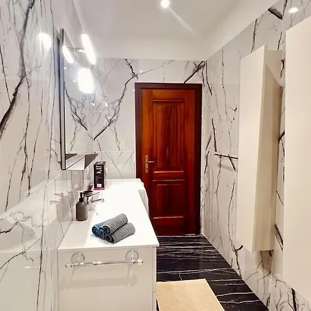 New And Elegant On The Navigli Netflix E * Mailand