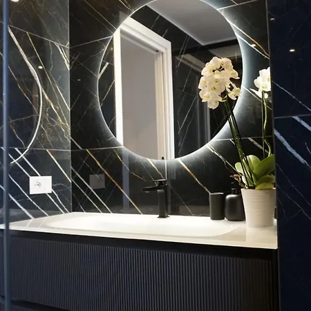 Elegante In Porta Venezia A Apartment