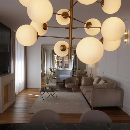 Elegante In Porta Venezia A Apartment *