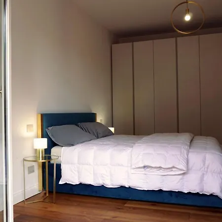 Apartment Elegante In Porta Venezia A *