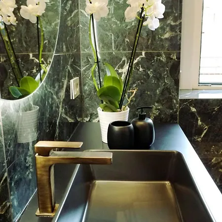 Apartment Elegante In Porta Venezia A *